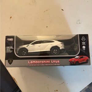 Lamborghini Urus White and Black RC Car